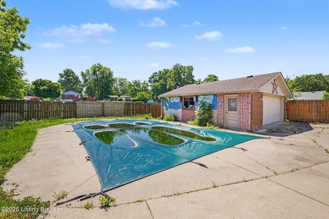 3606 Stacy Ct, Louisville, KY 40214