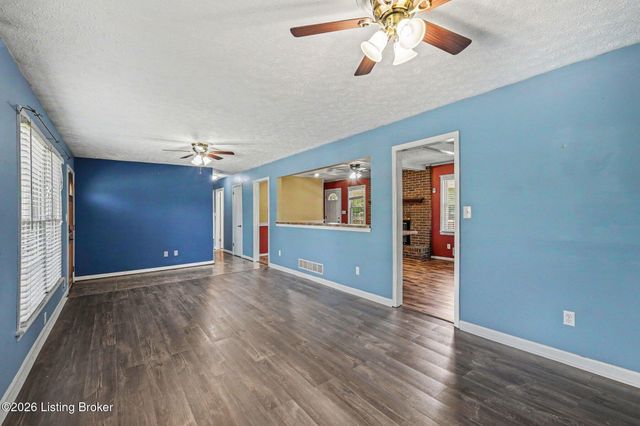3606 Stacy Ct, Louisville, KY 40214