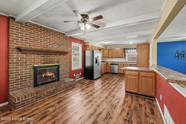 3606 Stacy Ct, Louisville, KY 40214