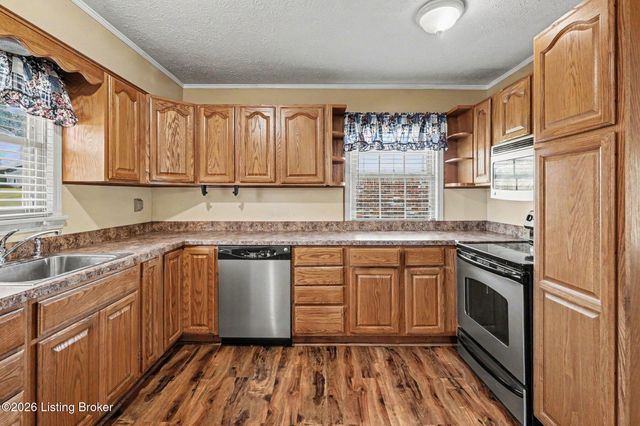 3606 Stacy Ct, Louisville, KY 40214