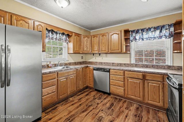 3606 Stacy Ct, Louisville, KY 40214