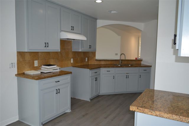 40 County Road 3577, Cleveland, TX 77327