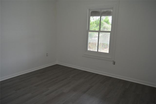 40 County Road 3577, Cleveland, TX 77327