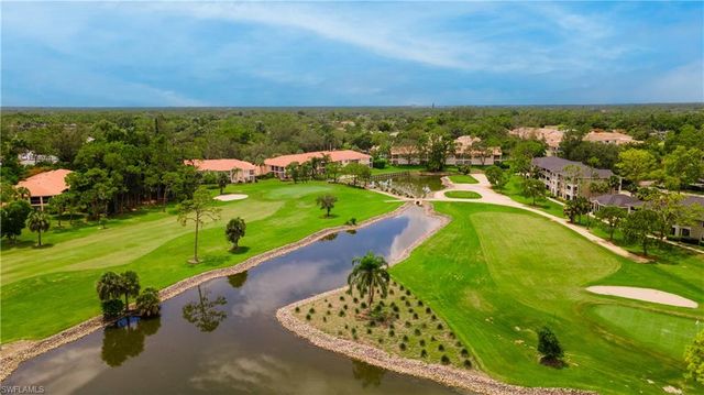 190 Turtle Lake CT # 311, Naples, FL 34105