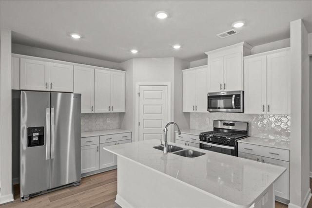 831 Penfold Point, Wellford, SC 29385