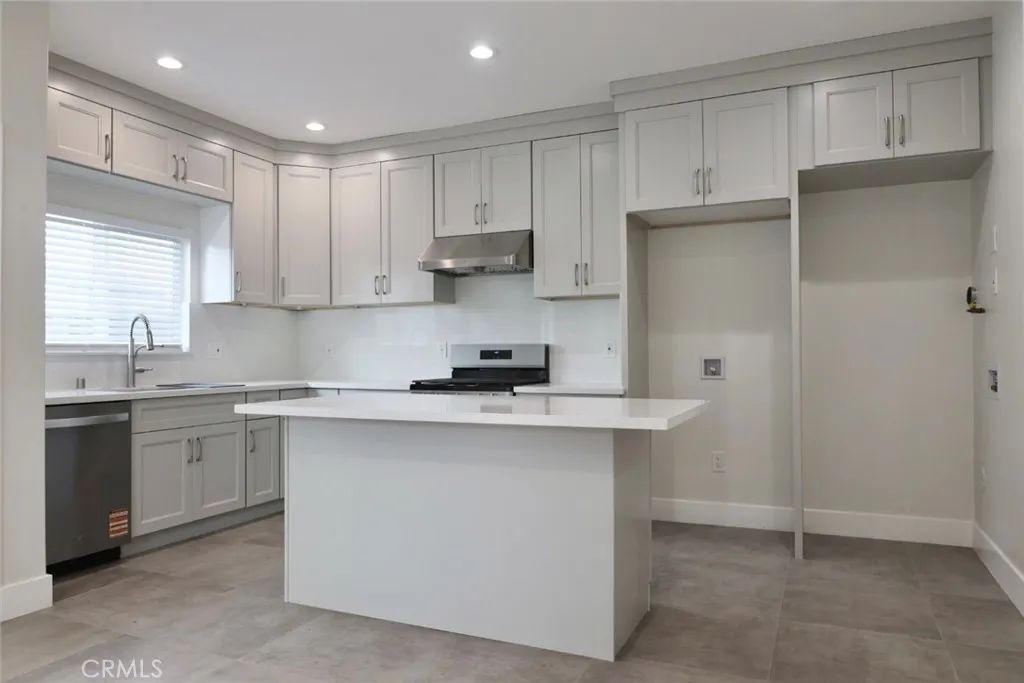 8171 Orangewood, Stanton, CA 90680