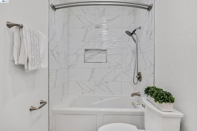 2449 Almaden Blvd, Union City, CA 94587