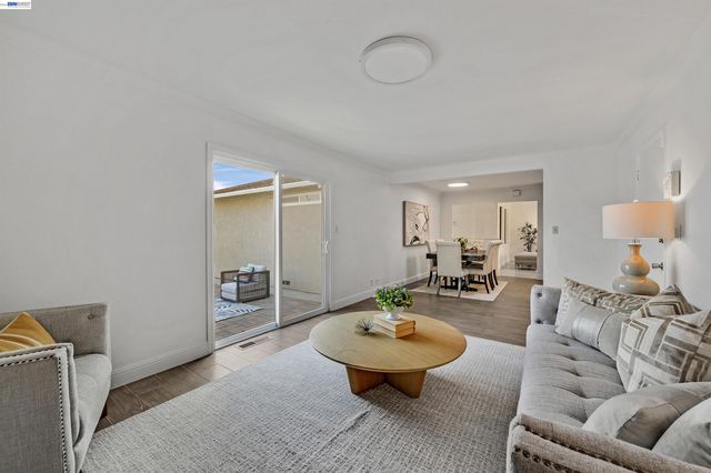 2449 Almaden Blvd, Union City, CA 94587