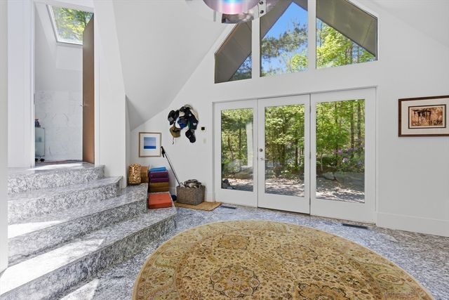 51 Deer Path, Hudson, MA 01749