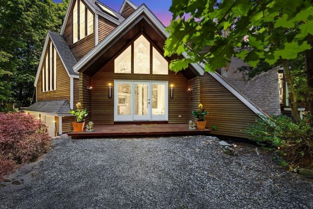 51 Deer Path, Hudson, MA 01749