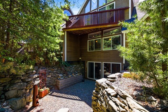 51 Deer Path, Hudson, MA 01749