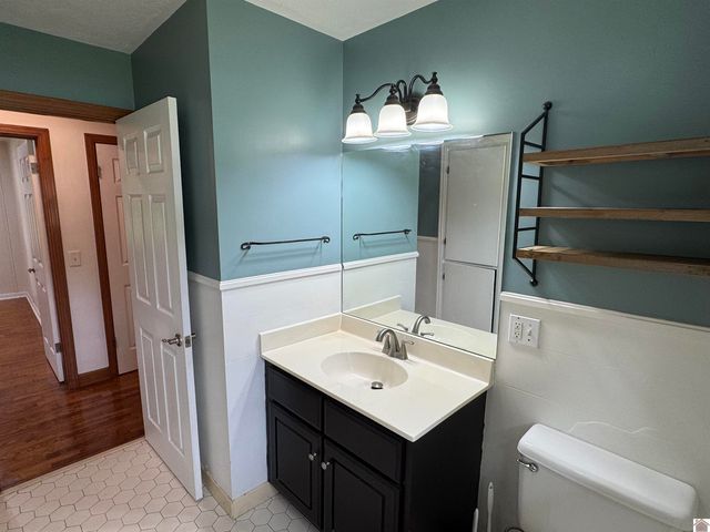 1511 Sycamore St, Murray, KY 42071