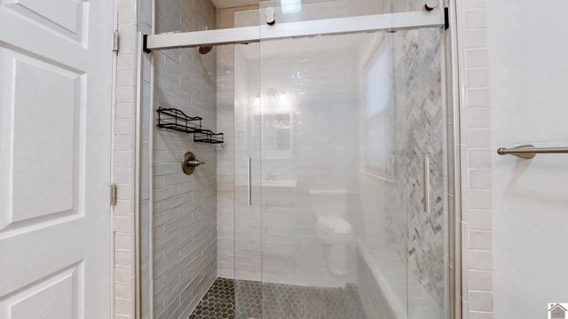 1511 Sycamore St, Murray, KY 42071