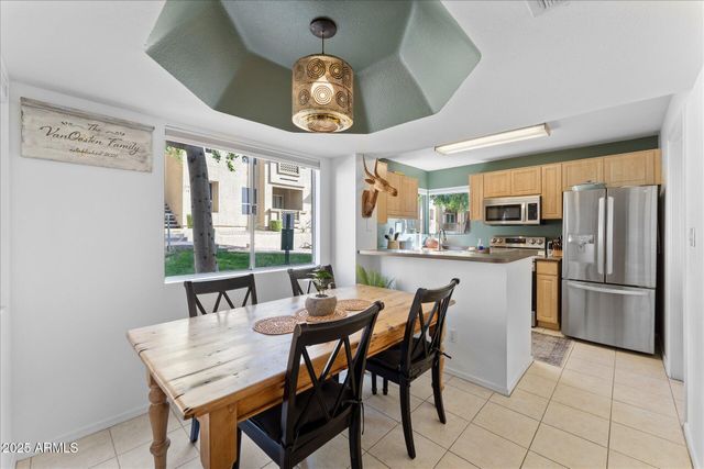 1880 E MORTEN Avenue 124, Phoenix, AZ 85020