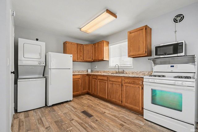 15610 Hamilton Street, Granger, IN 46530