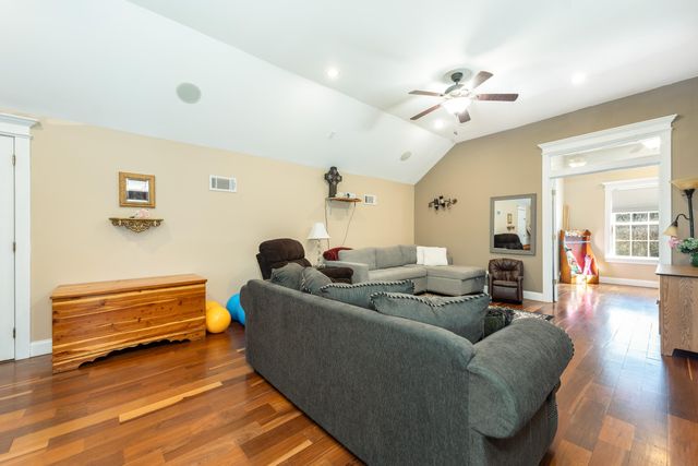 6440 St Anthony Drive, Hollywood, SC 29449