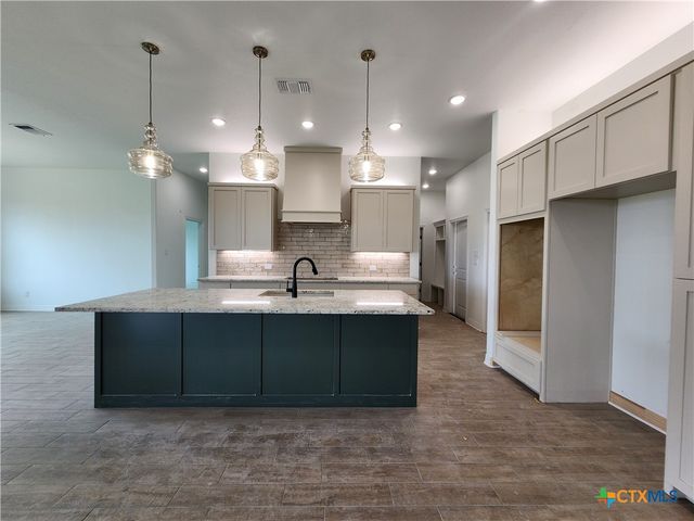 410 Hamer, Salado, TX 76571