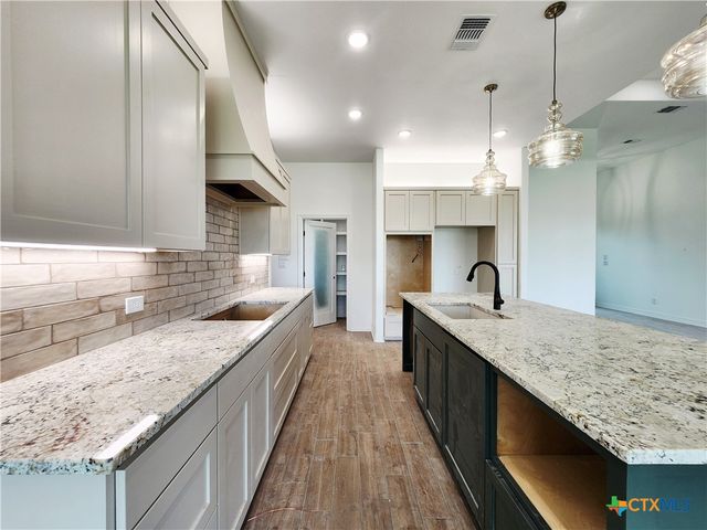 410 Hamer, Salado, TX 76571