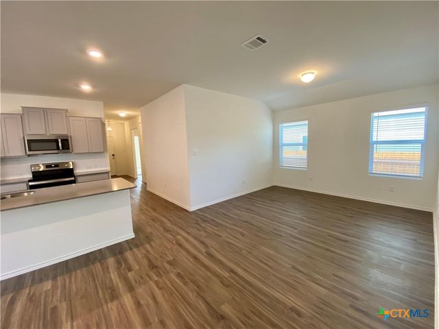 204 Meaningful Drive, Jarrell, TX 76537