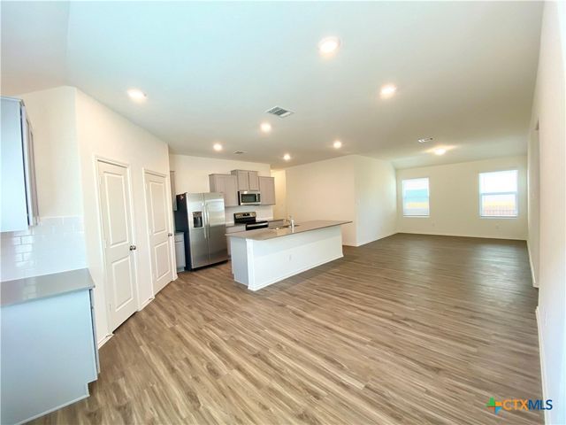 204 Meaningful Drive, Jarrell, TX 76537