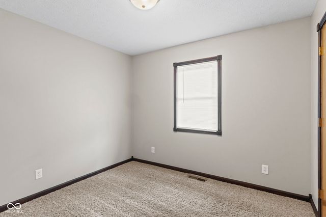 1282 Pin Oak Court, Martinsville, IN 46151