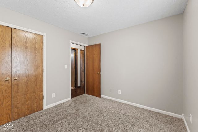 1282 Pin Oak Court, Martinsville, IN 46151