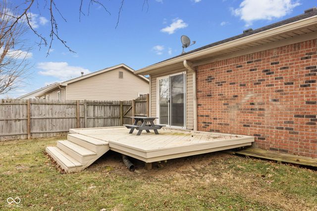 1282 Pin Oak Court, Martinsville, IN 46151