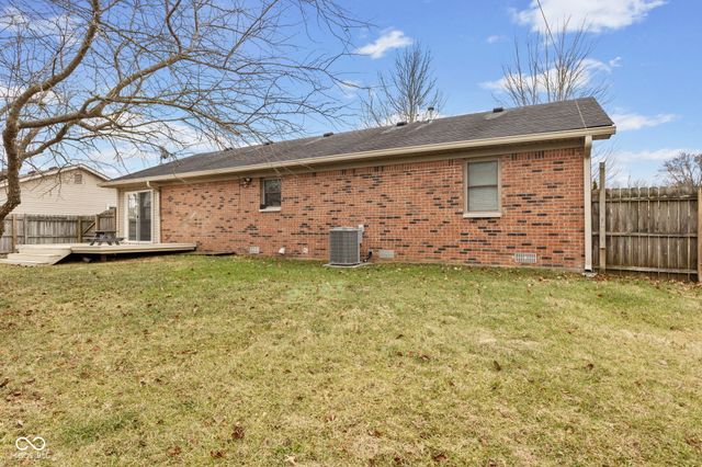 1282 Pin Oak Court, Martinsville, IN 46151
