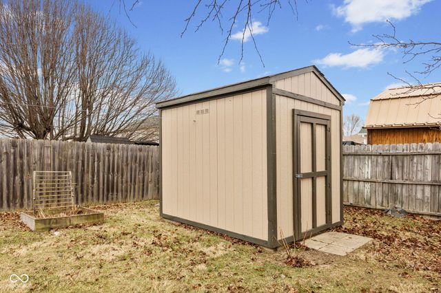 1282 Pin Oak Court, Martinsville, IN 46151