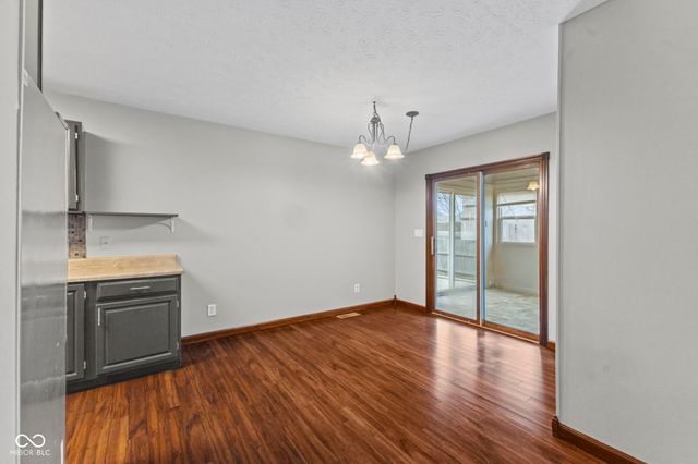 1282 Pin Oak Court, Martinsville, IN 46151