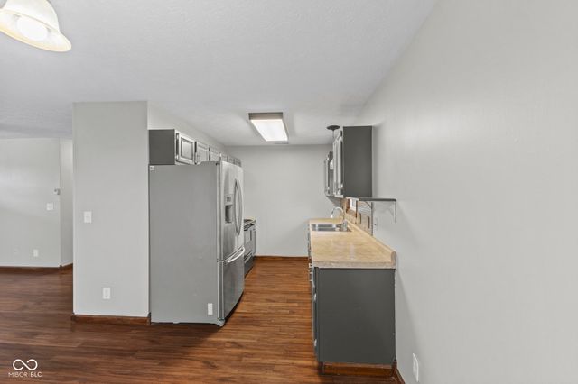 1282 Pin Oak Court, Martinsville, IN 46151