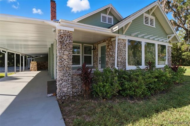 272 NE 3rd Street, Crystal River, FL 34428