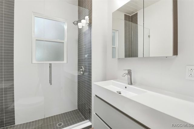 272 NE 3rd Street, Crystal River, FL 34428