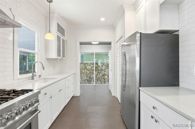 272 NE 3rd Street, Crystal River, FL 34428