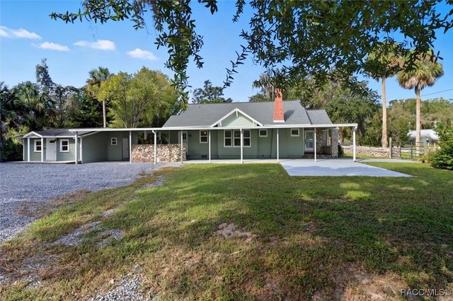 272 NE 3rd Street, Crystal River, FL 34428