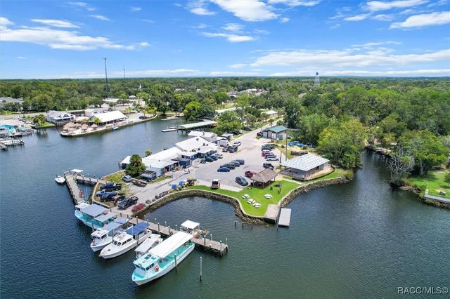 272 NE 3rd Street, Crystal River, FL 34428