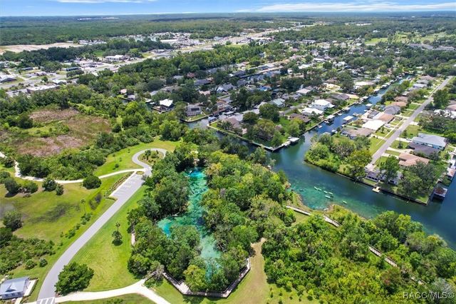 272 NE 3rd Street, Crystal River, FL 34428