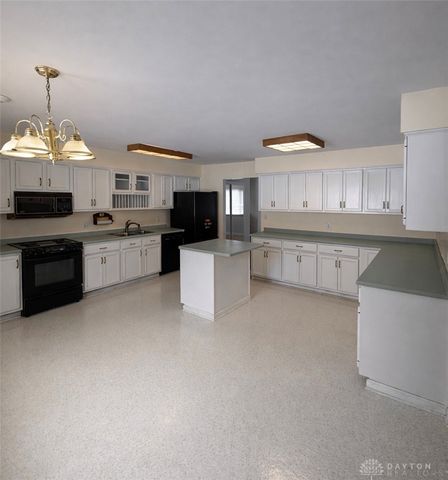 396 Towncrest Drive, Beavercreek, OH 45434