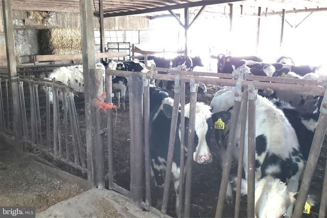 174 FERNWOOD RD, Cochranville, PA 19330