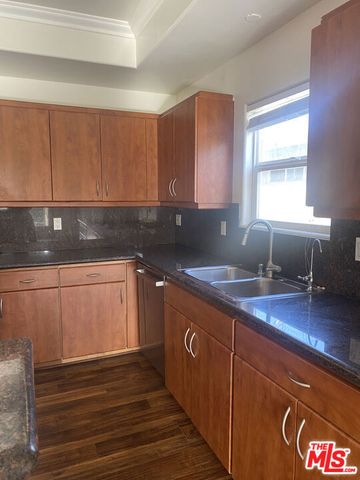 1862 S Bentley Avenue 101, Los Angeles, CA 90025