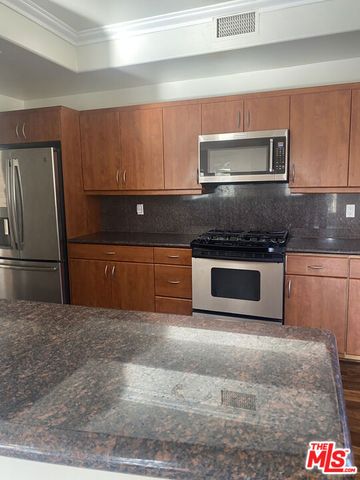 1862 S Bentley Avenue 101, Los Angeles, CA 90025