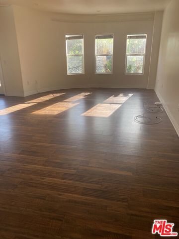 1862 S Bentley Avenue 101, Los Angeles, CA 90025