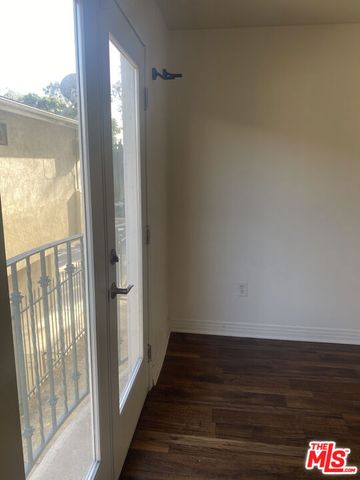 1862 S Bentley Avenue 101, Los Angeles, CA 90025
