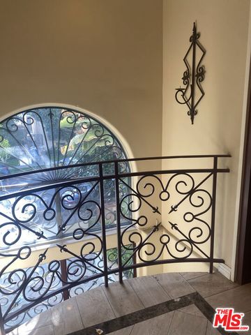 1862 S Bentley Avenue 101, Los Angeles, CA 90025