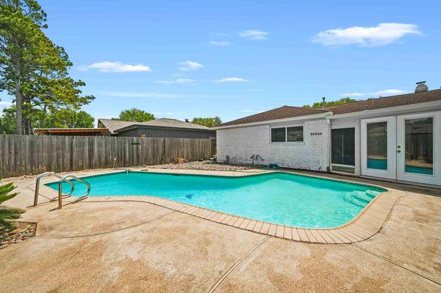 12010 Dorrance Lane, Meadows Place, TX 77477