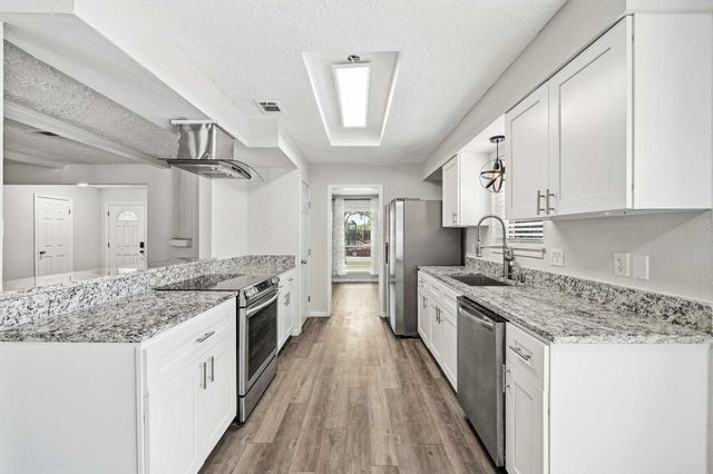12010 Dorrance Lane, Meadows Place, TX 77477