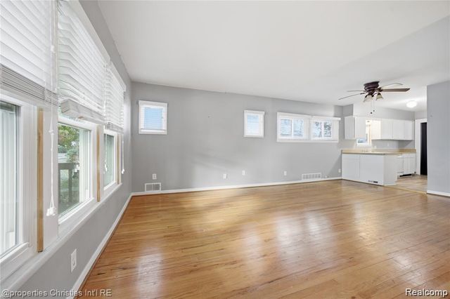 214 Woodsboro Drive 1, Royal Oak, MI 48067