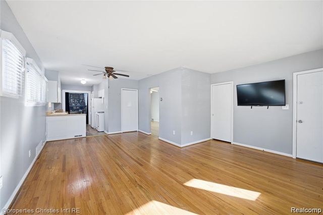 214 Woodsboro Drive 1, Royal Oak, MI 48067