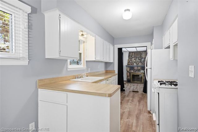 214 Woodsboro Drive 1, Royal Oak, MI 48067