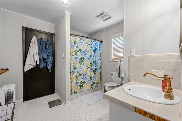 2112 Creole St Street, Lake Charles, LA 70601